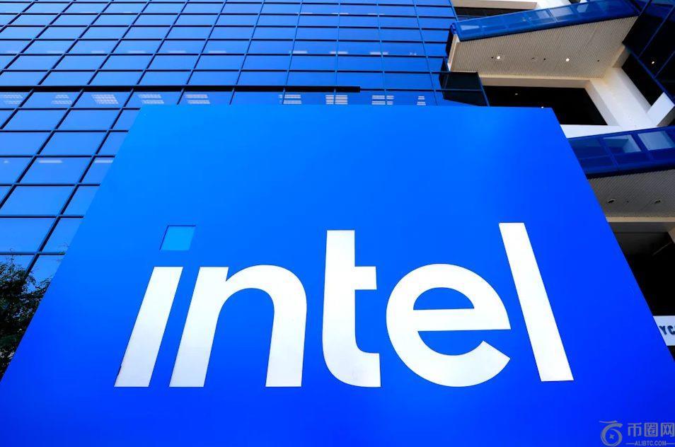 英特尔股价因第三季度盈利超出预期和人工智能机遇上升而飙升
