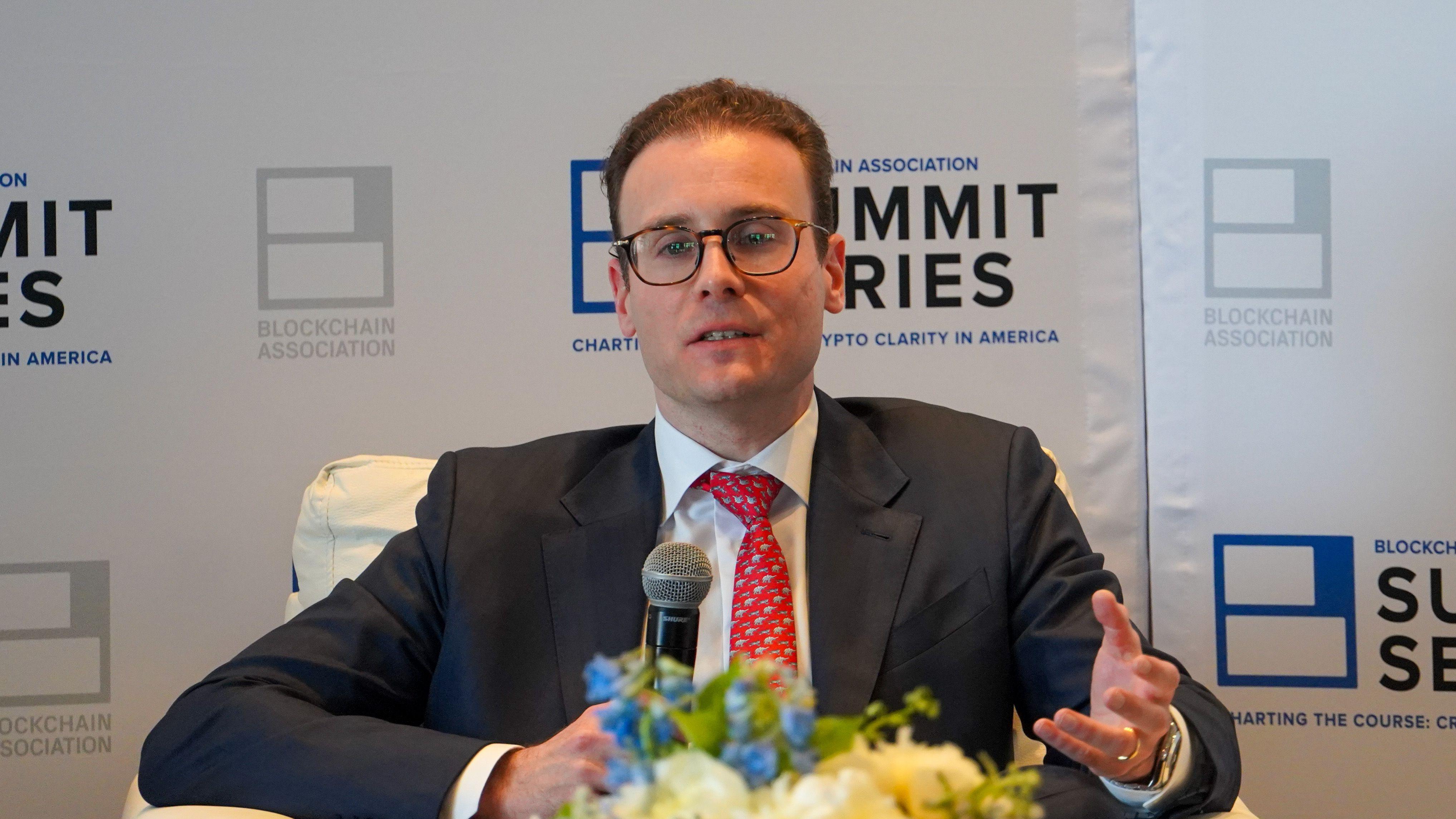 特朗普提名的美国商品期货交易委员会（CFTC）主席人选迈克·塞利格，在确认投票的道路上扫清障碍