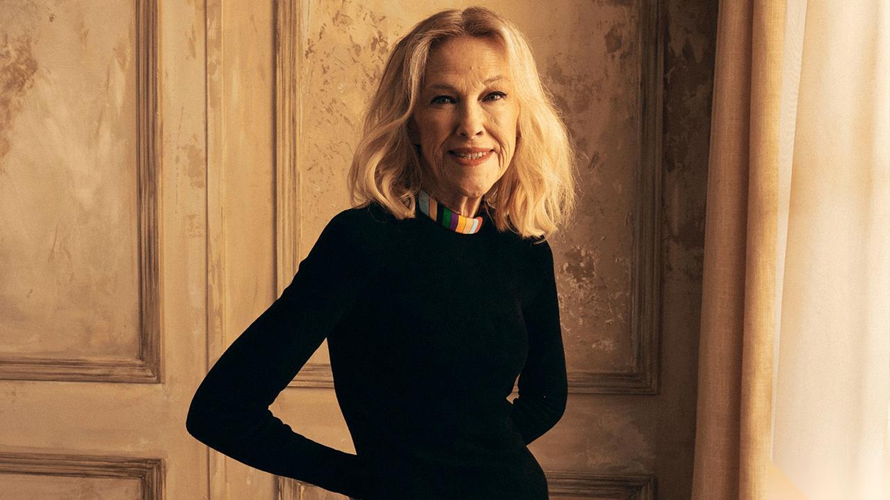 凭借 富家穷路 和 小鬼当家 闻名的深受喜爱的女演员凯瑟琳·欧哈拉逝世 享年71岁