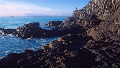 沿海地区一年四季温度变化为何比内陆小